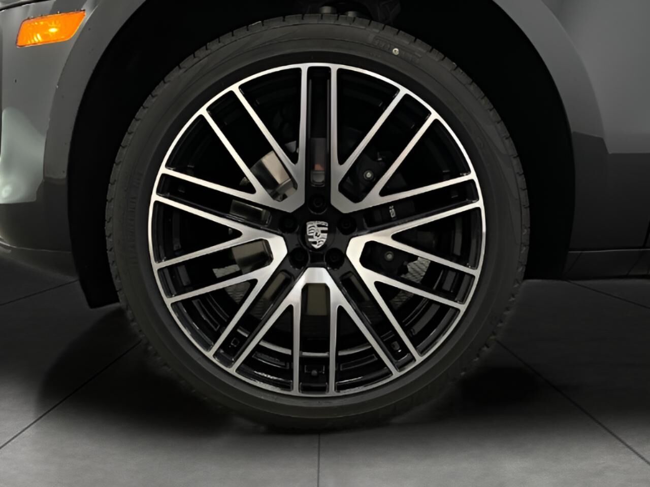 2025 Porsche Macan Appleton WI