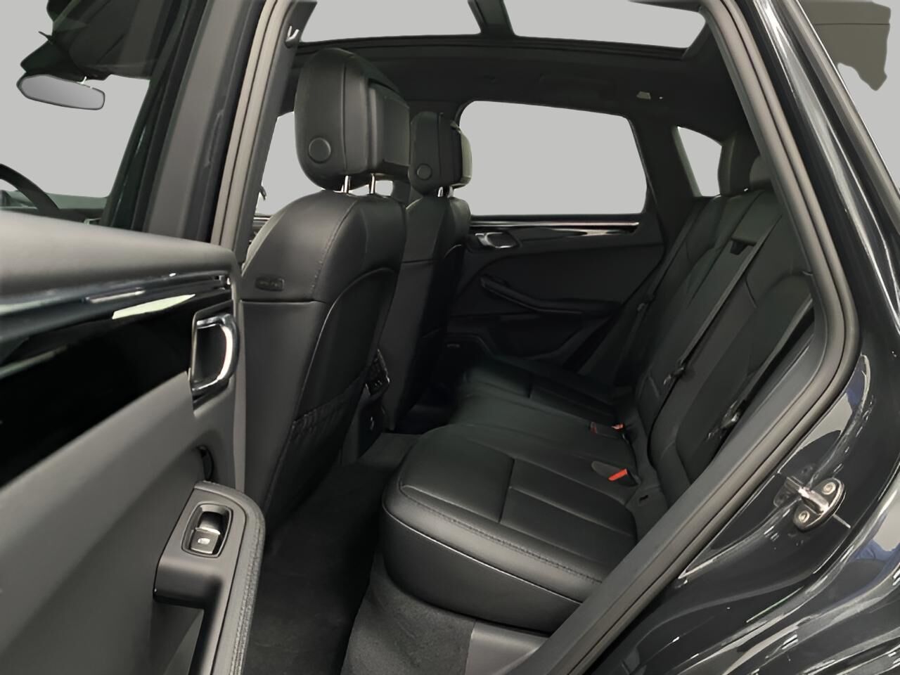 2025 Porsche Macan Appleton WI