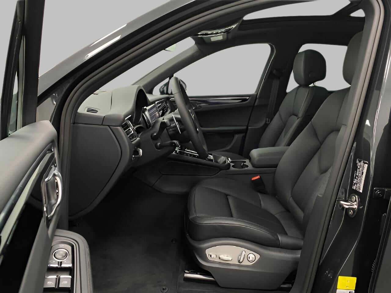 2025 Porsche Macan Appleton WI