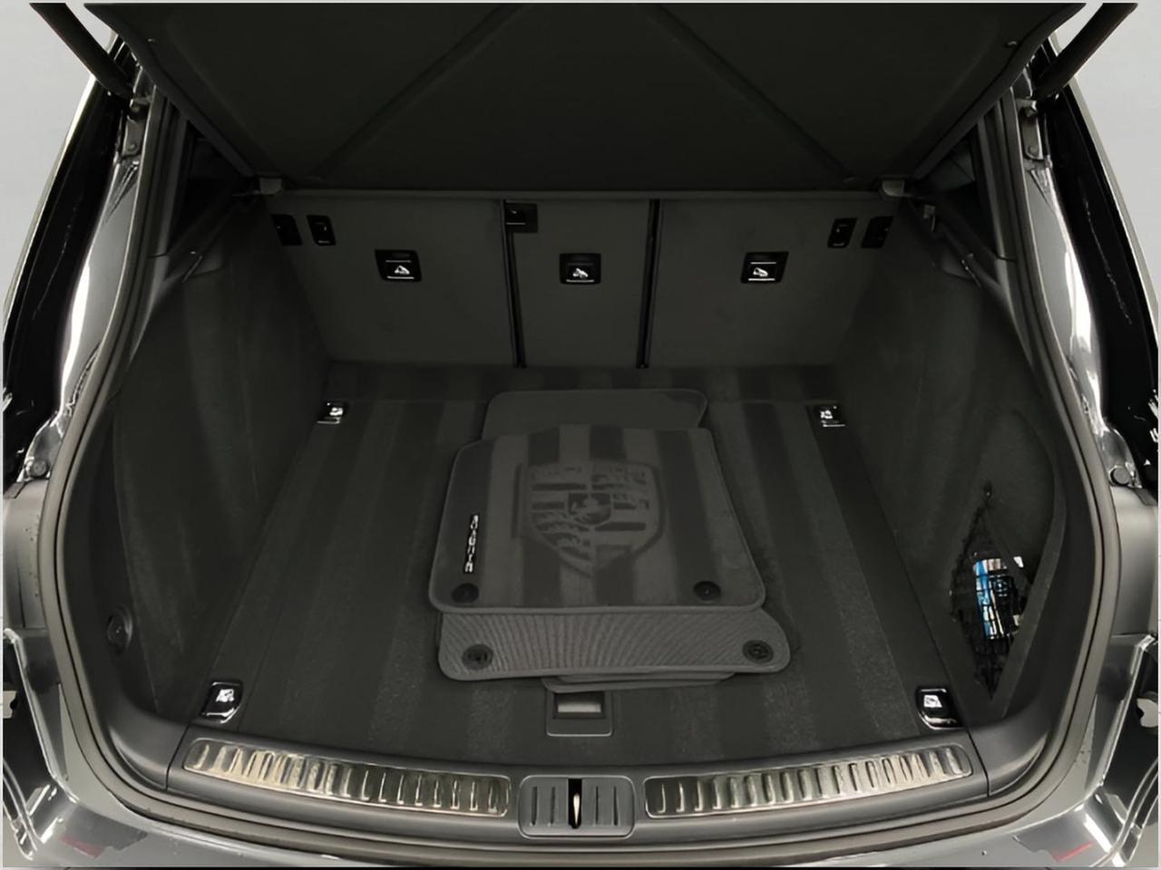 2025 Porsche Macan Appleton WI