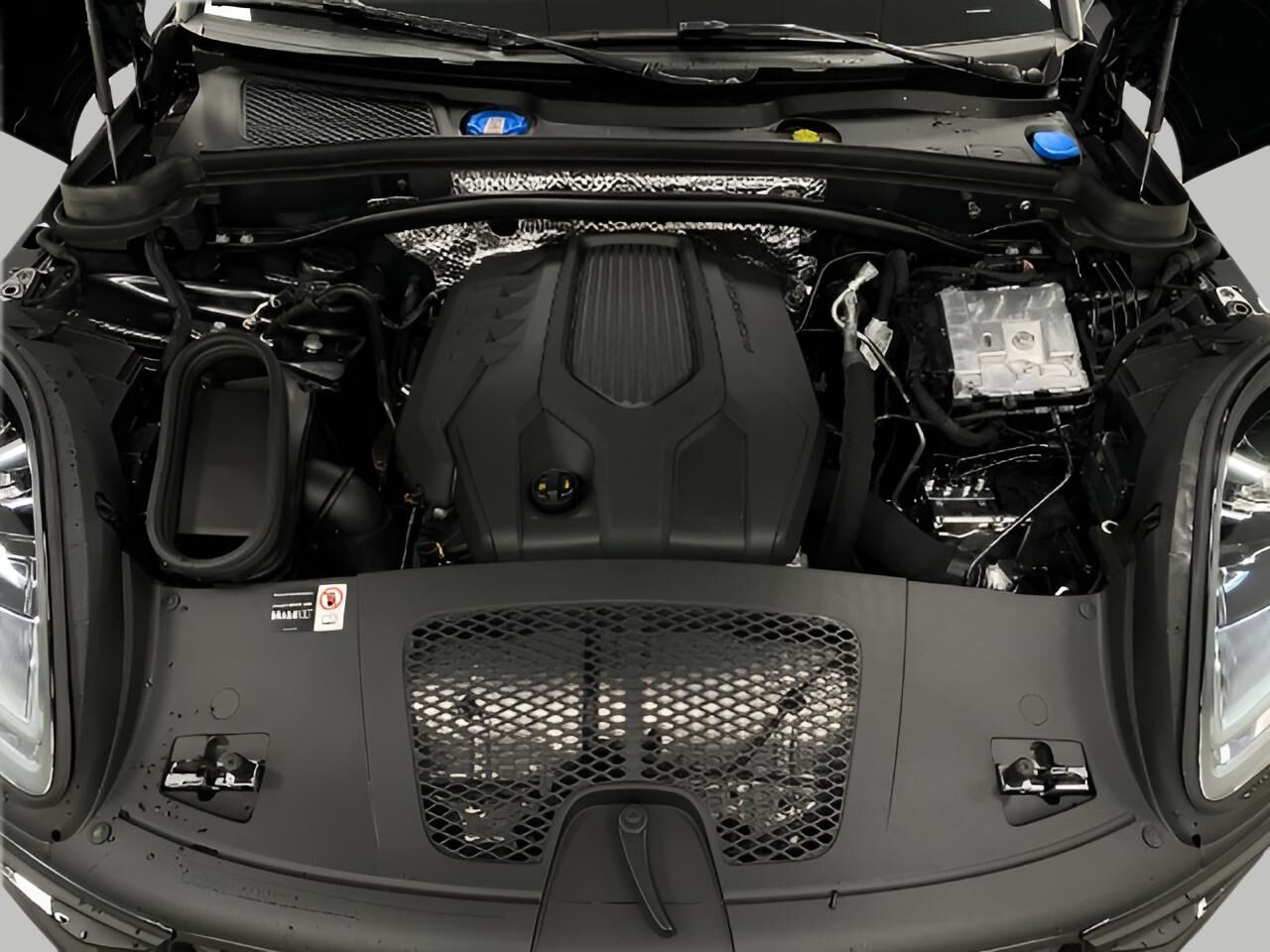 2025 Porsche Macan Appleton WI