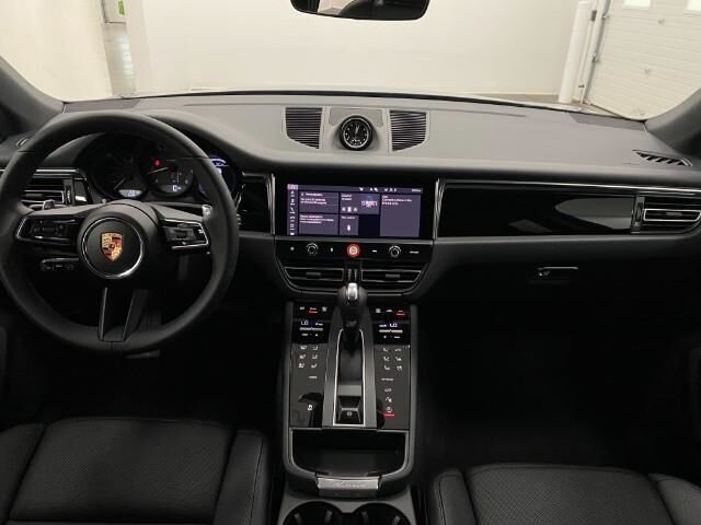2025 Porsche Macan Appleton WI