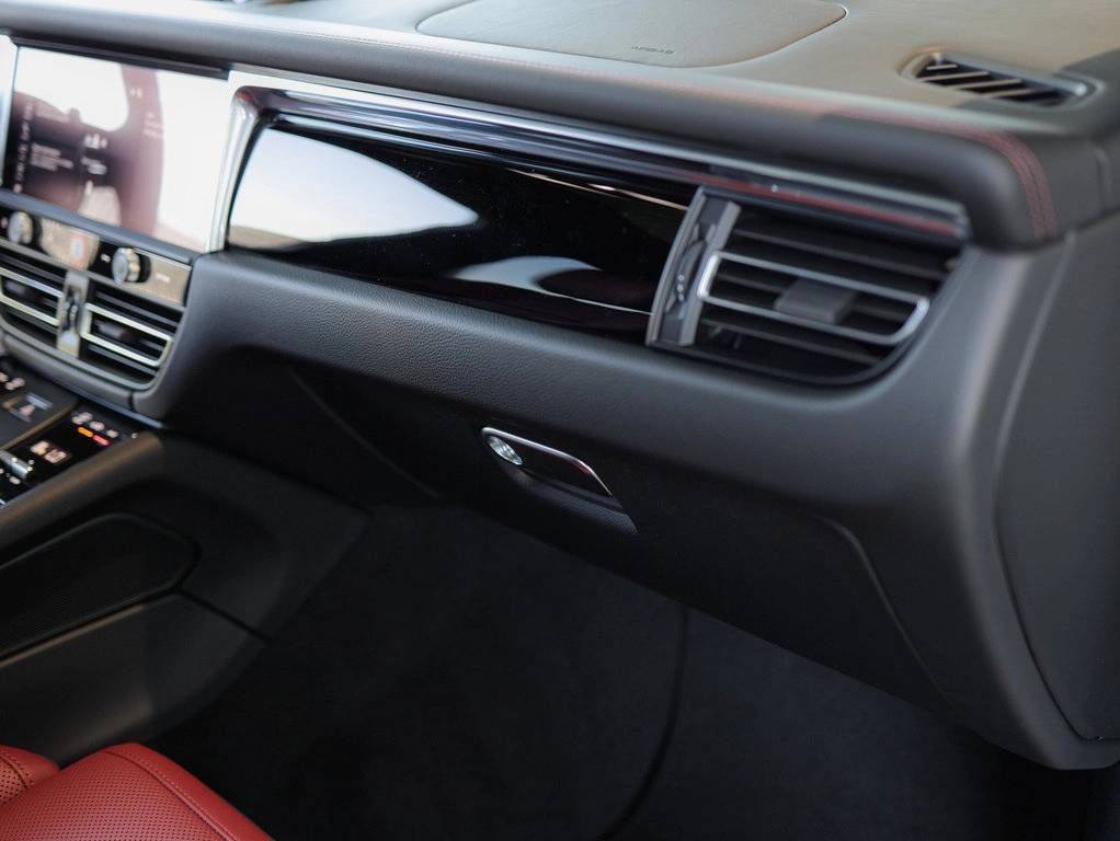 2025 Porsche Macan Bakersfield CA