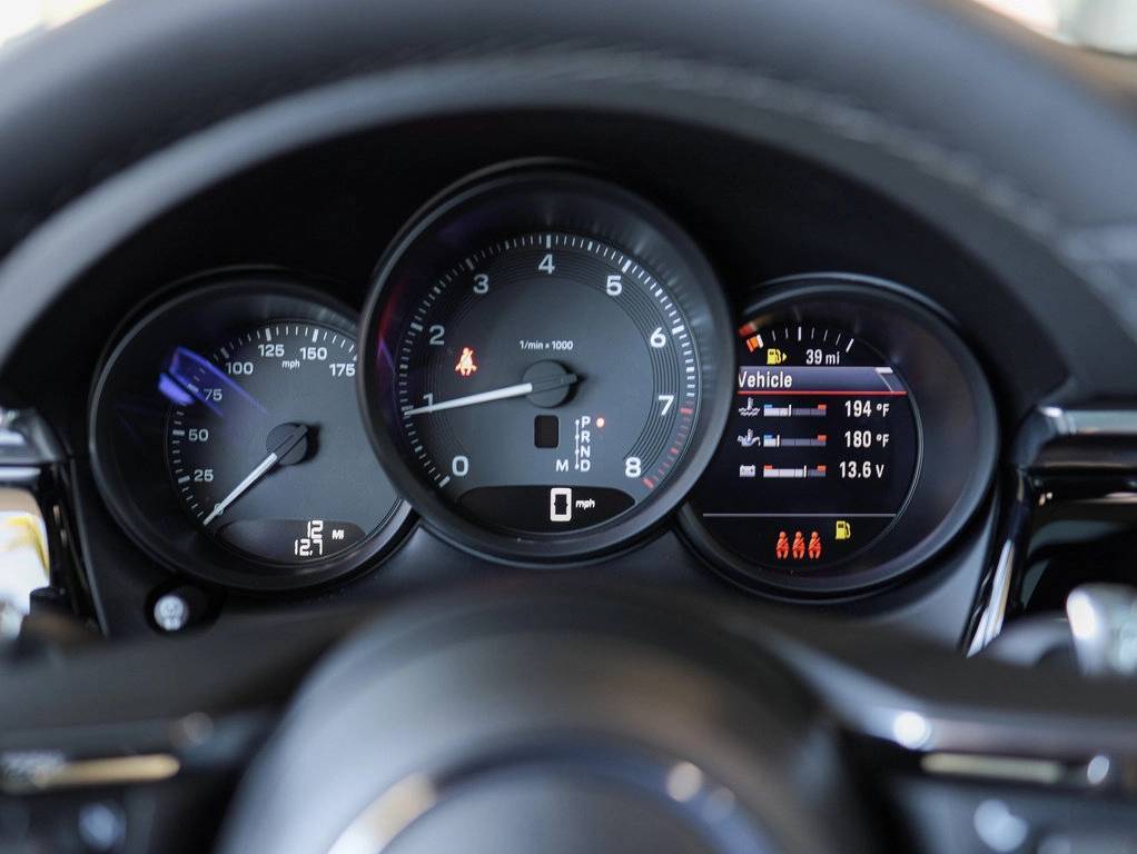 2025 Porsche Macan Bakersfield CA