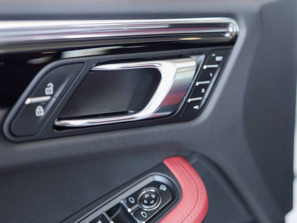 2025 Porsche Macan Bakersfield CA