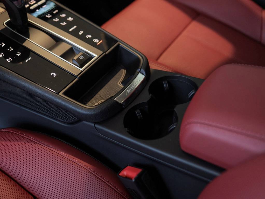 2025 Porsche Macan Bakersfield CA