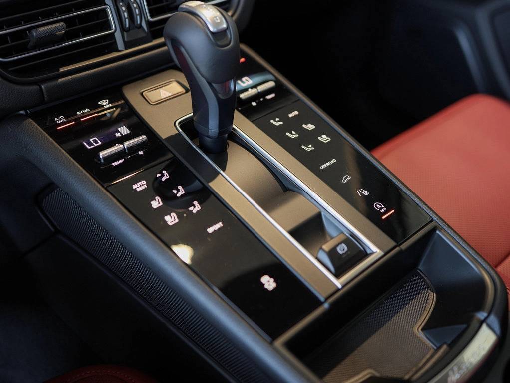 2025 Porsche Macan Bakersfield CA