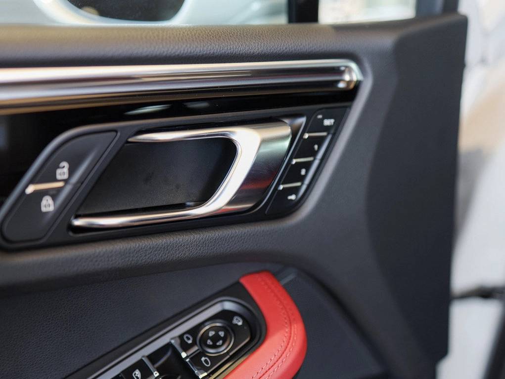 2025 Porsche Macan Bakersfield CA