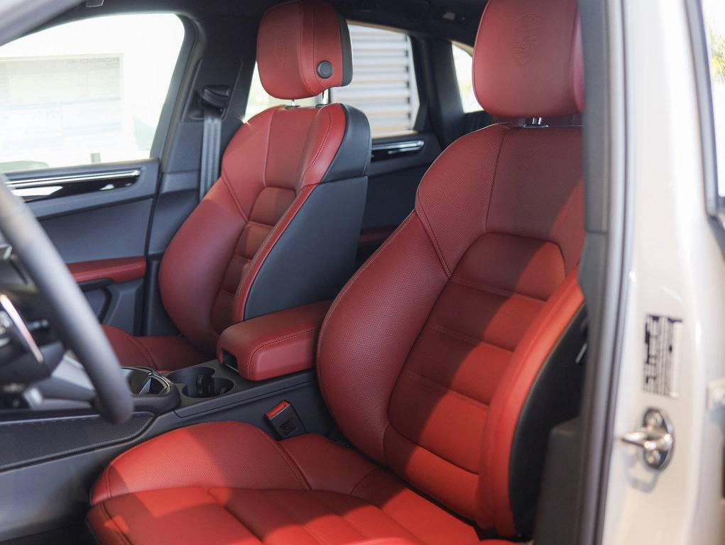 2025 Porsche Macan Bakersfield CA