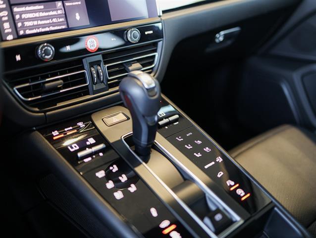 2025 Porsche Macan Bakersfield CA