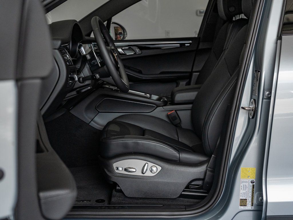 2025 Porsche Macan Colorado Springs CO