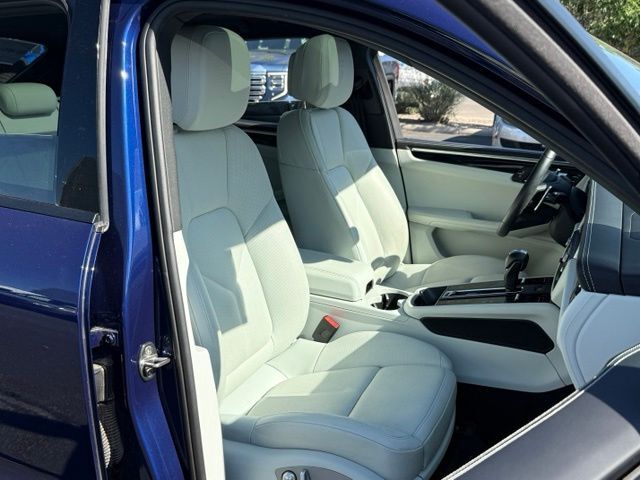 2025 Porsche Macan Albuquerque NM