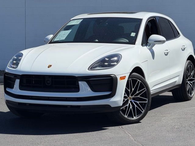 2025 Porsche Macan
