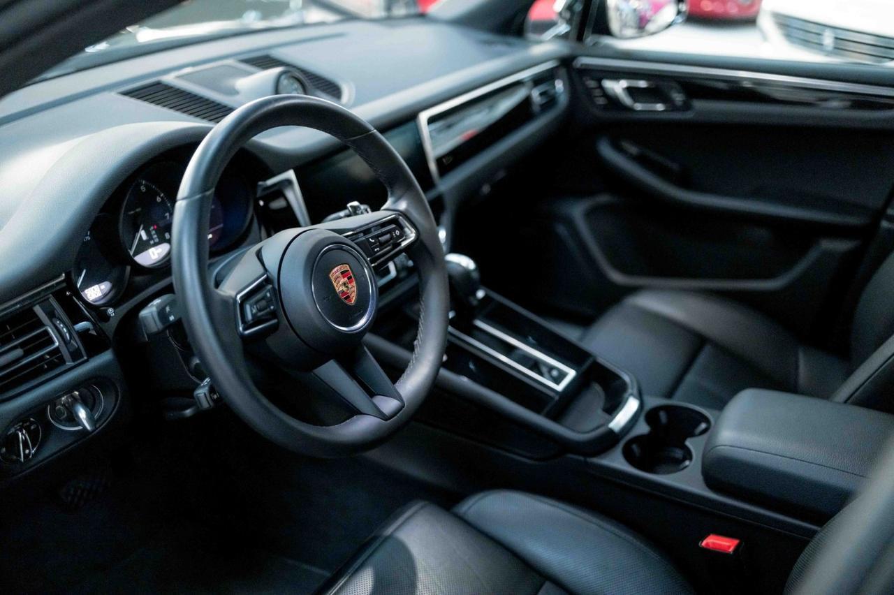 2025 Porsche Macan