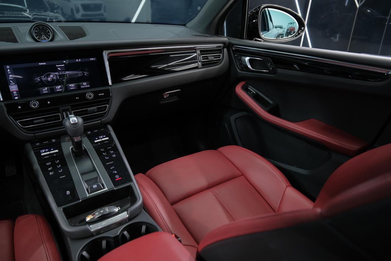 2025 Porsche Macan Miami FL