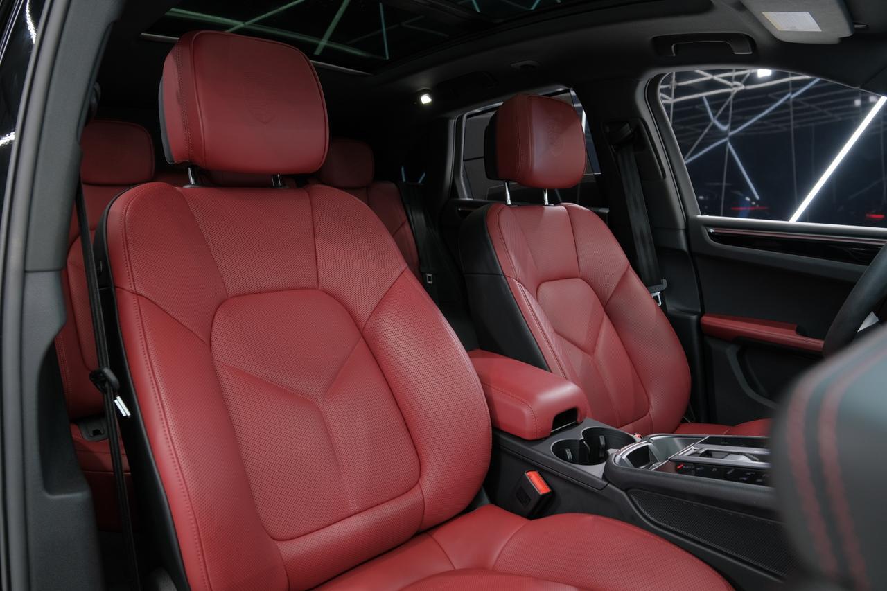 2025 Porsche Macan Miami FL