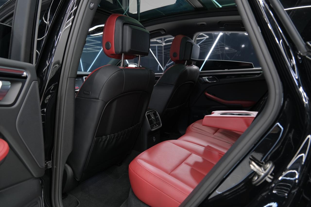 2025 Porsche Macan Miami FL