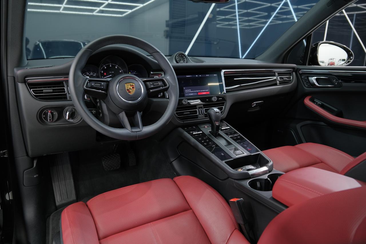 2025 Porsche Macan Miami FL