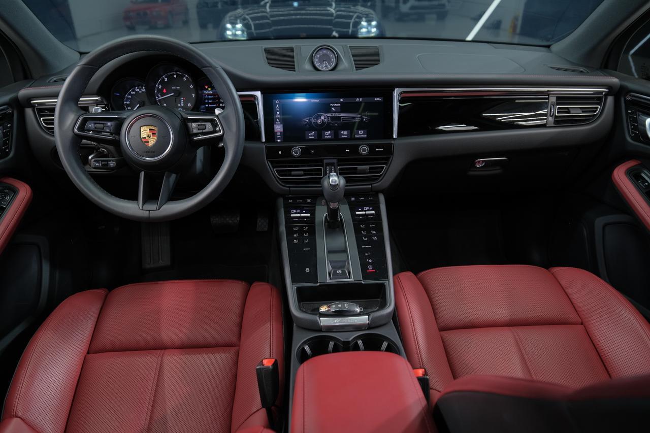 2025 Porsche Macan Miami FL