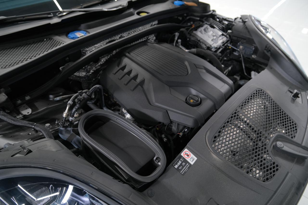 2025 Porsche Macan Miami FL