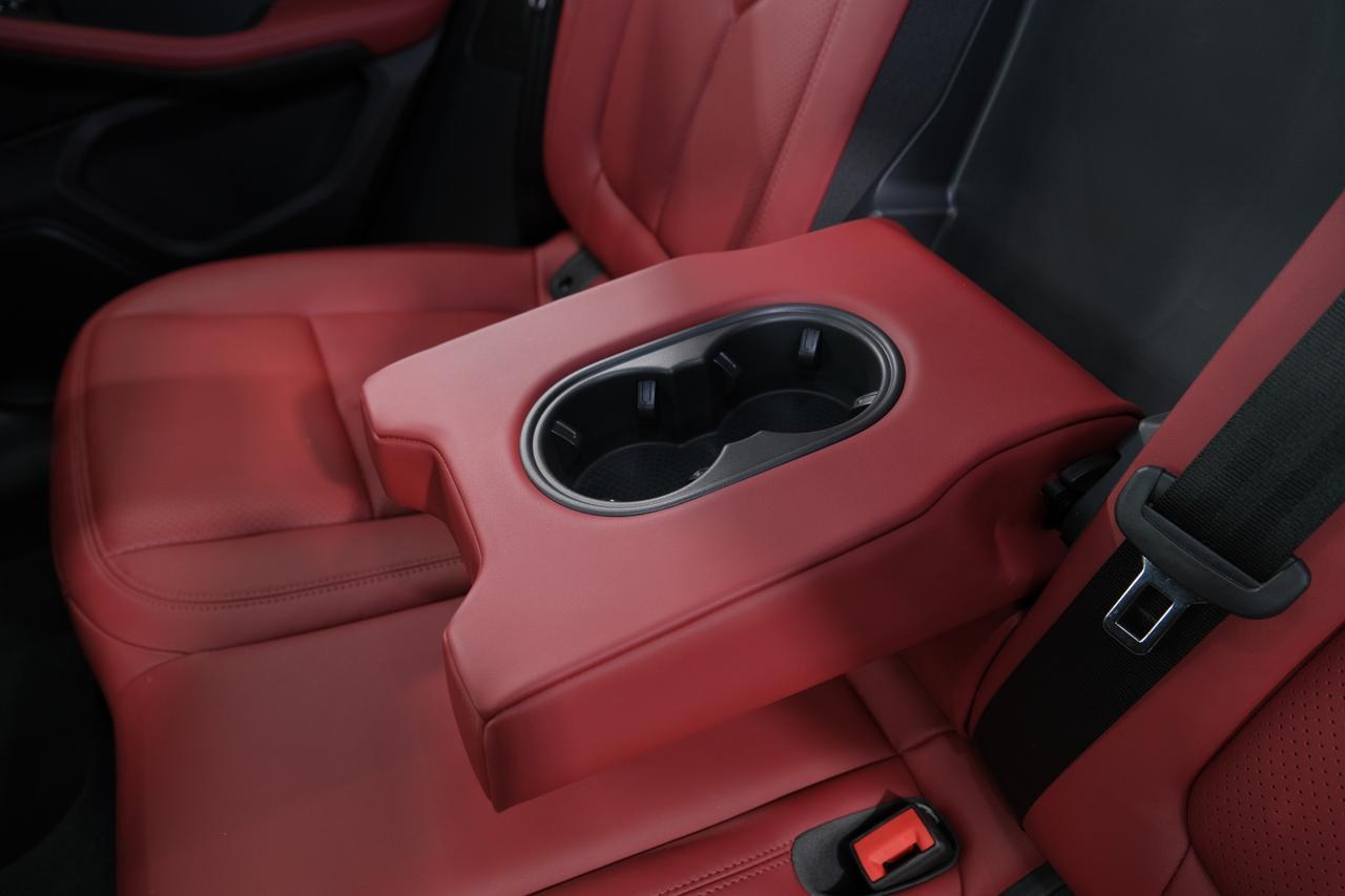 2025 Porsche Macan Miami FL