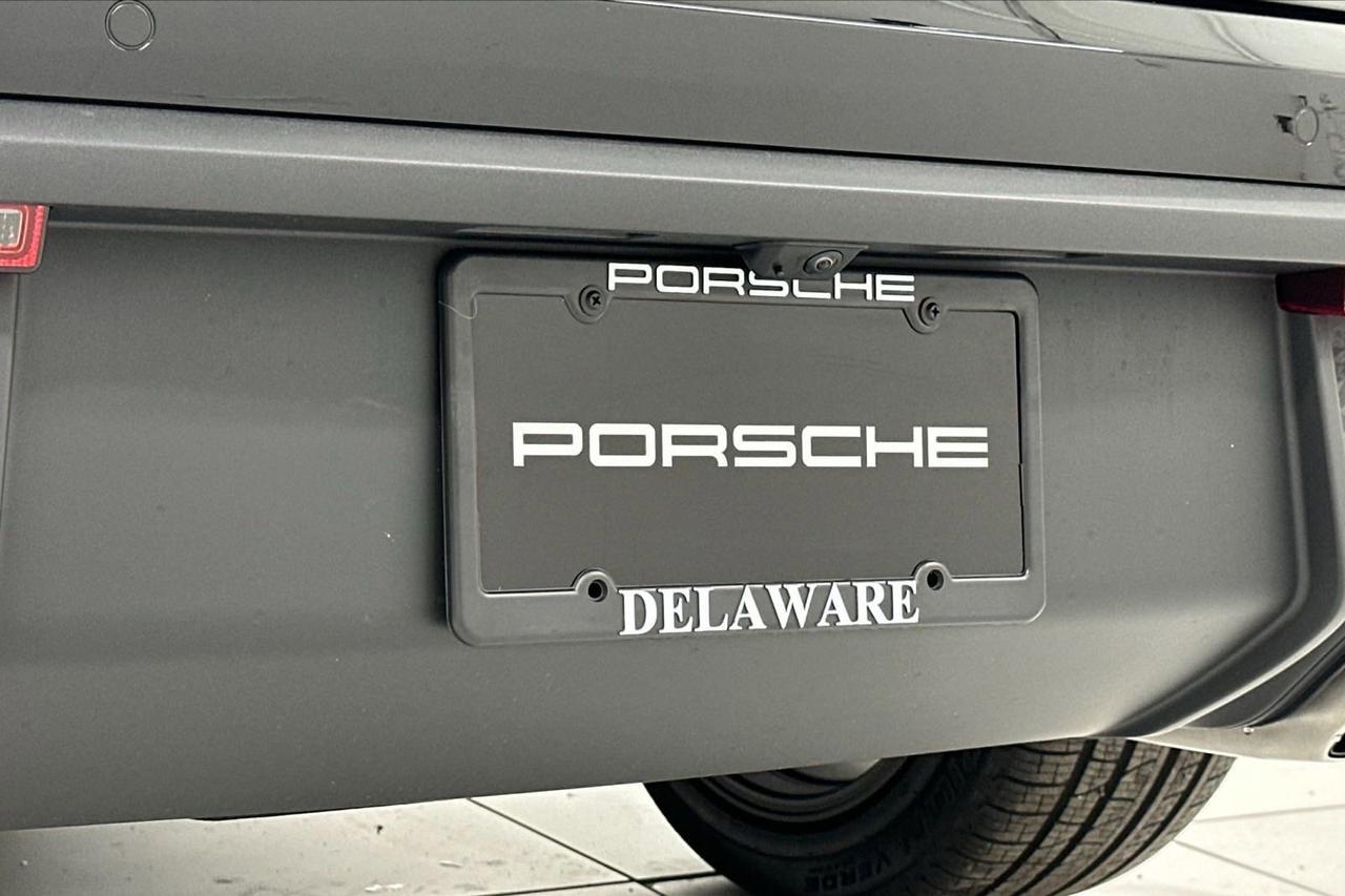 2025 Porsche Macan Newark DE