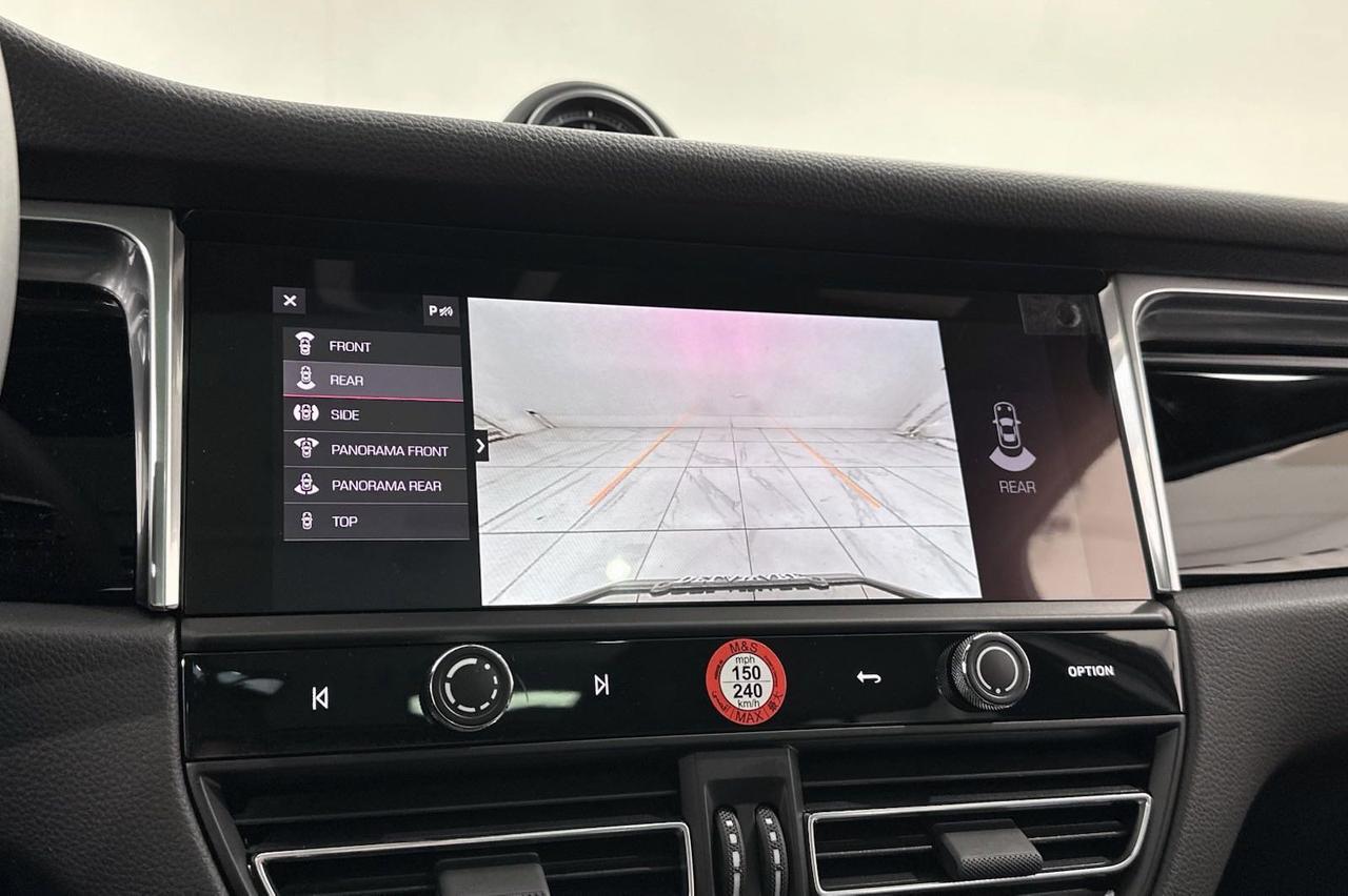 2025 Porsche Macan Newark DE