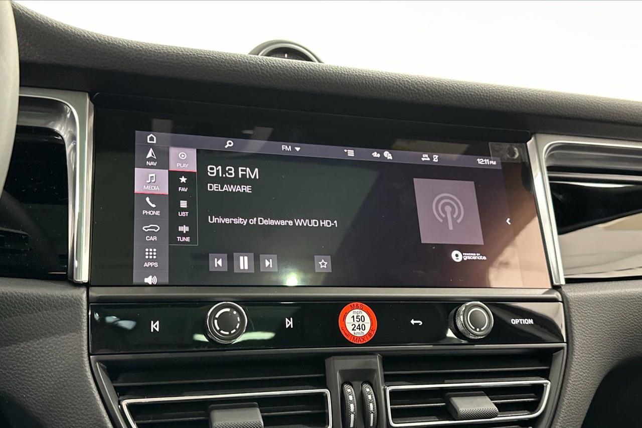 2025 Porsche Macan Newark DE
