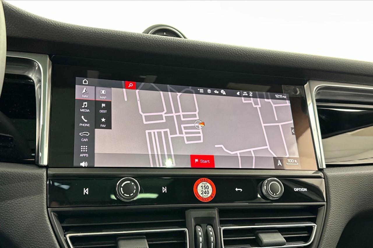 2025 Porsche Macan Newark DE