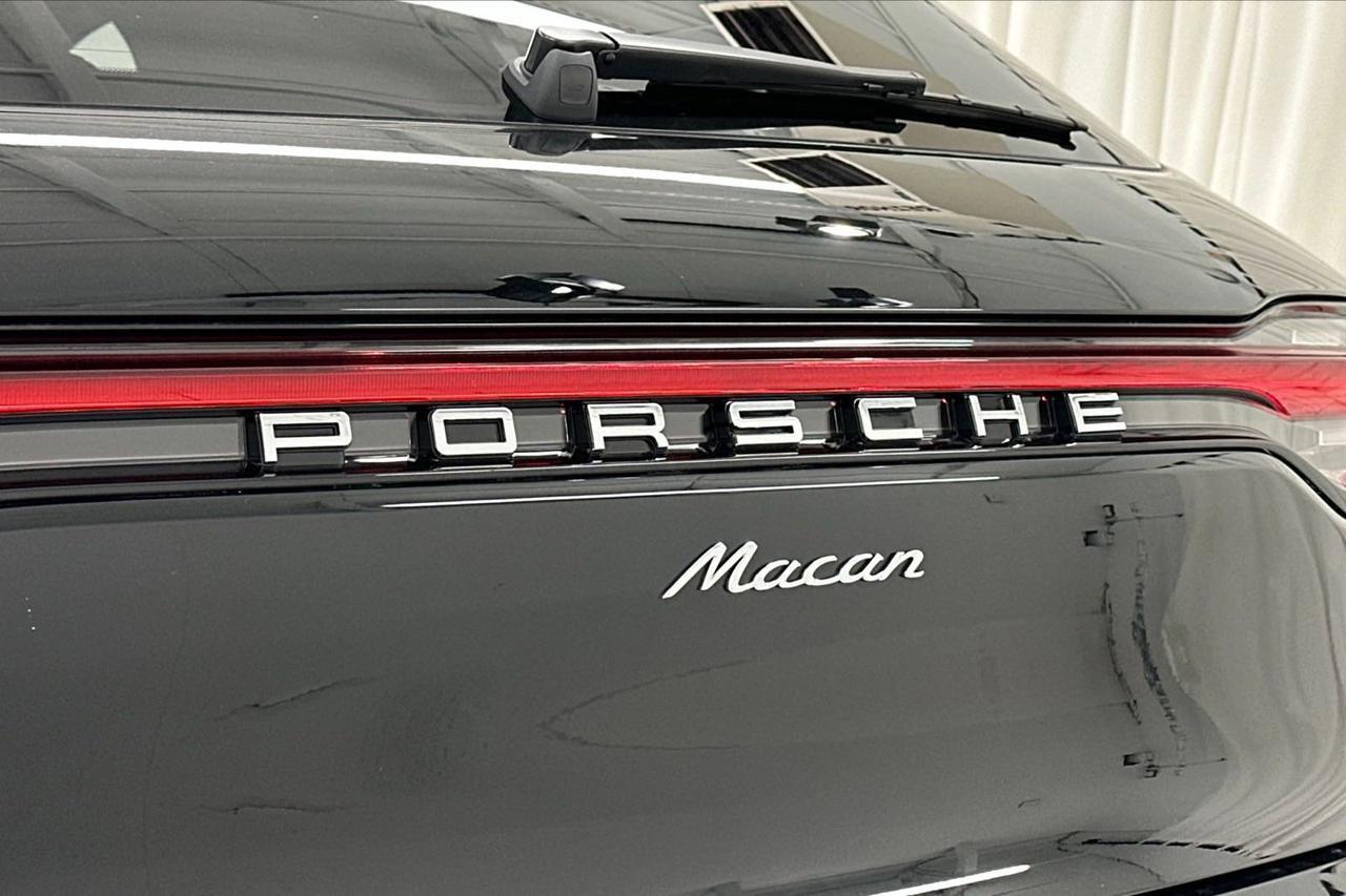 2025 Porsche Macan Newark DE