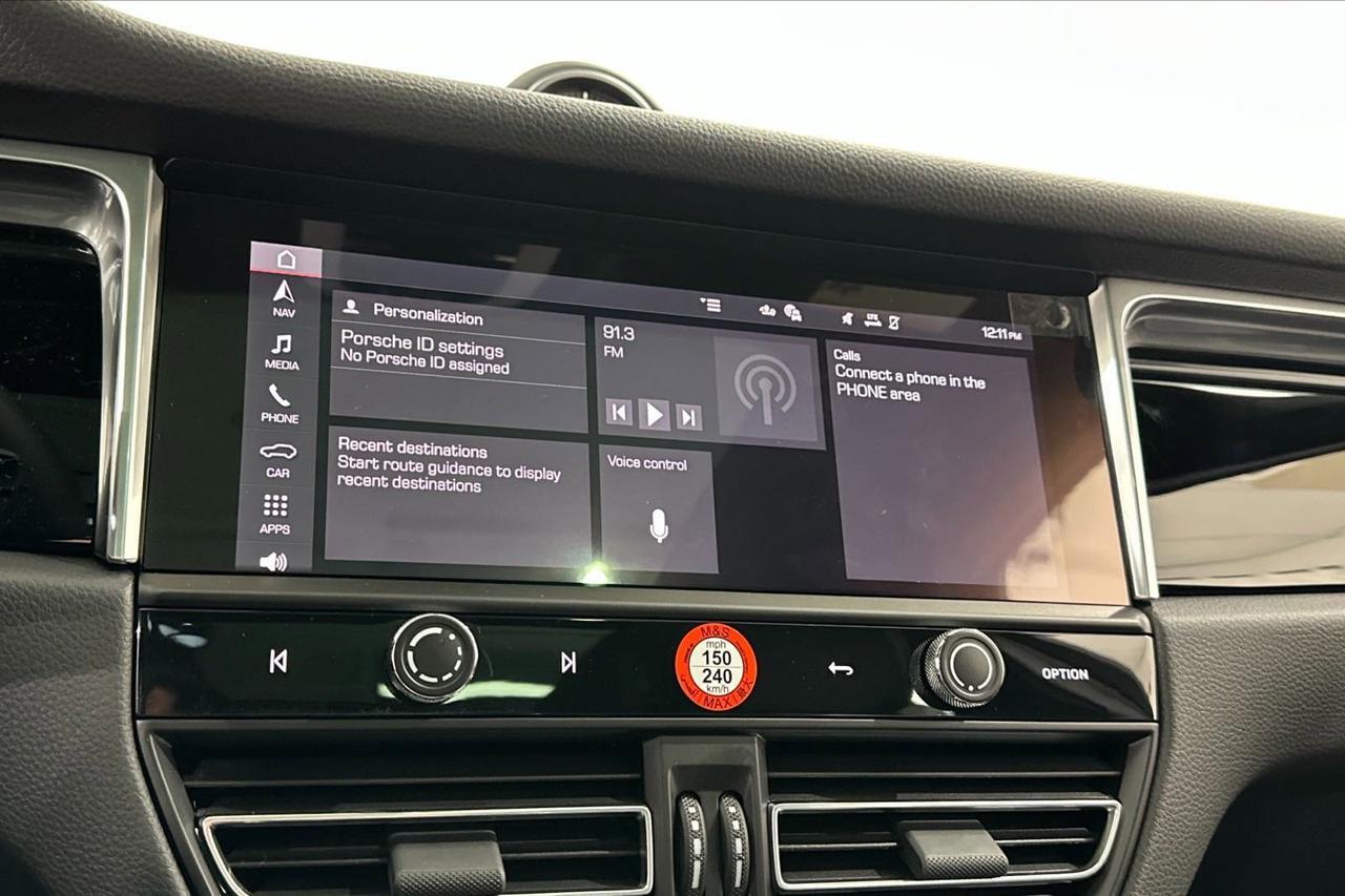 2025 Porsche Macan Newark DE