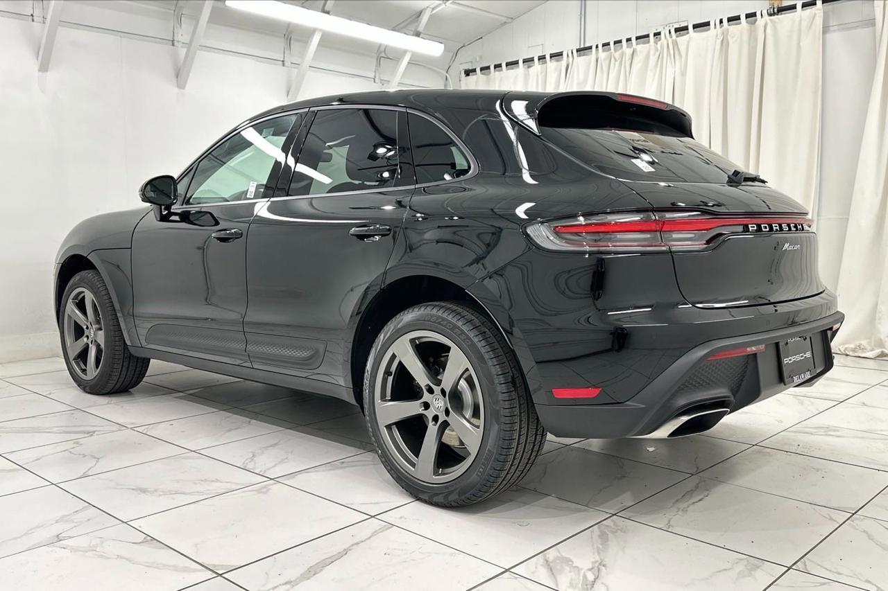 2025 Porsche Macan Newark DE