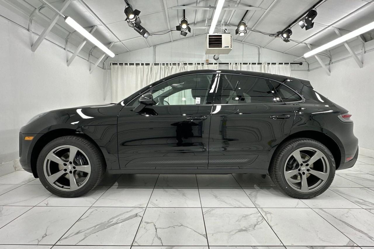 2025 Porsche Macan Newark DE