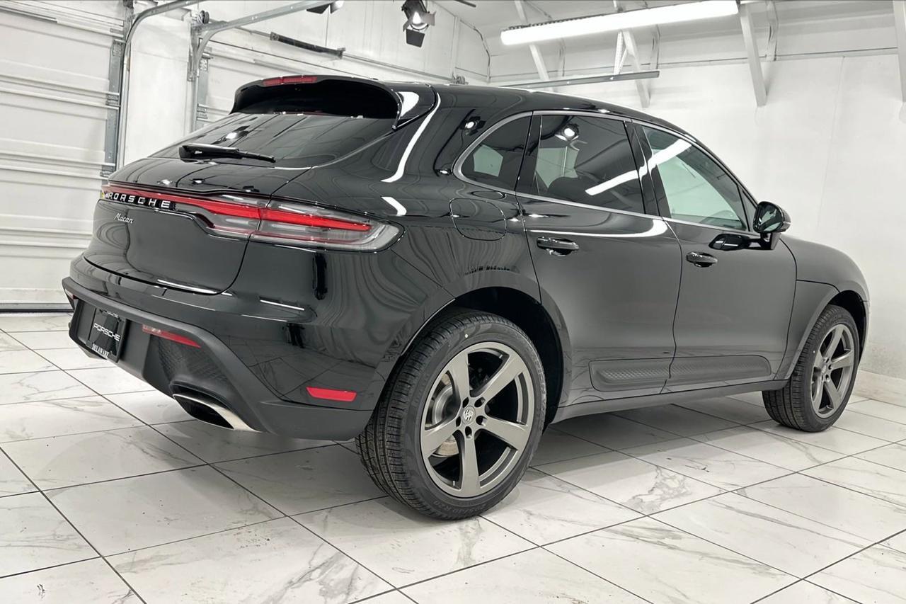 2025 Porsche Macan Newark DE