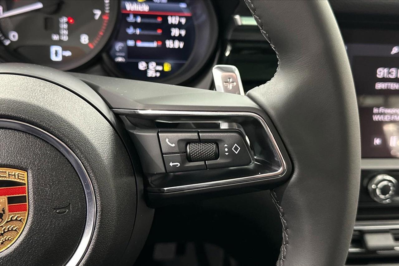 2025 Porsche Macan Newark DE