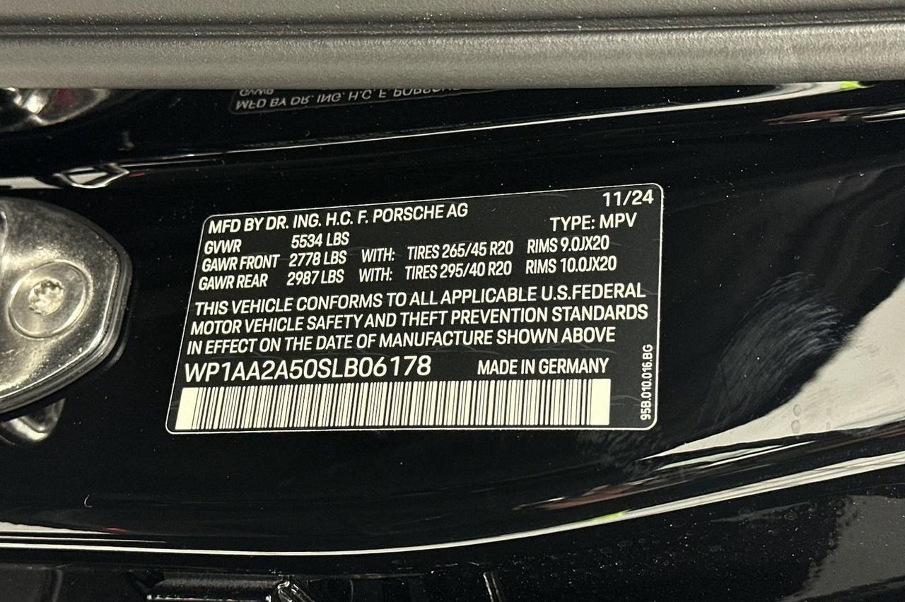 2025 Porsche Macan Newark DE