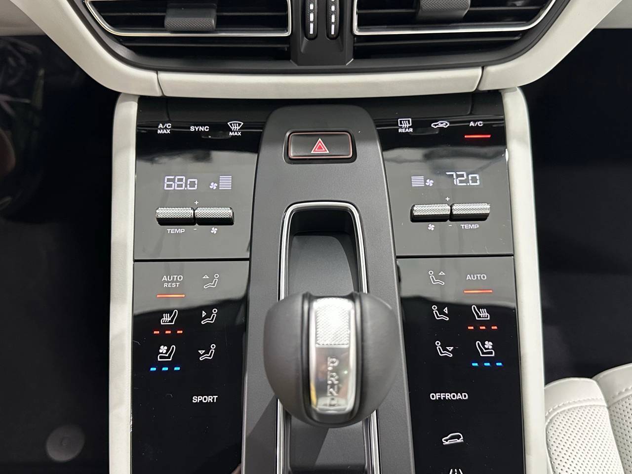 2025 Porsche Macan Newark DE