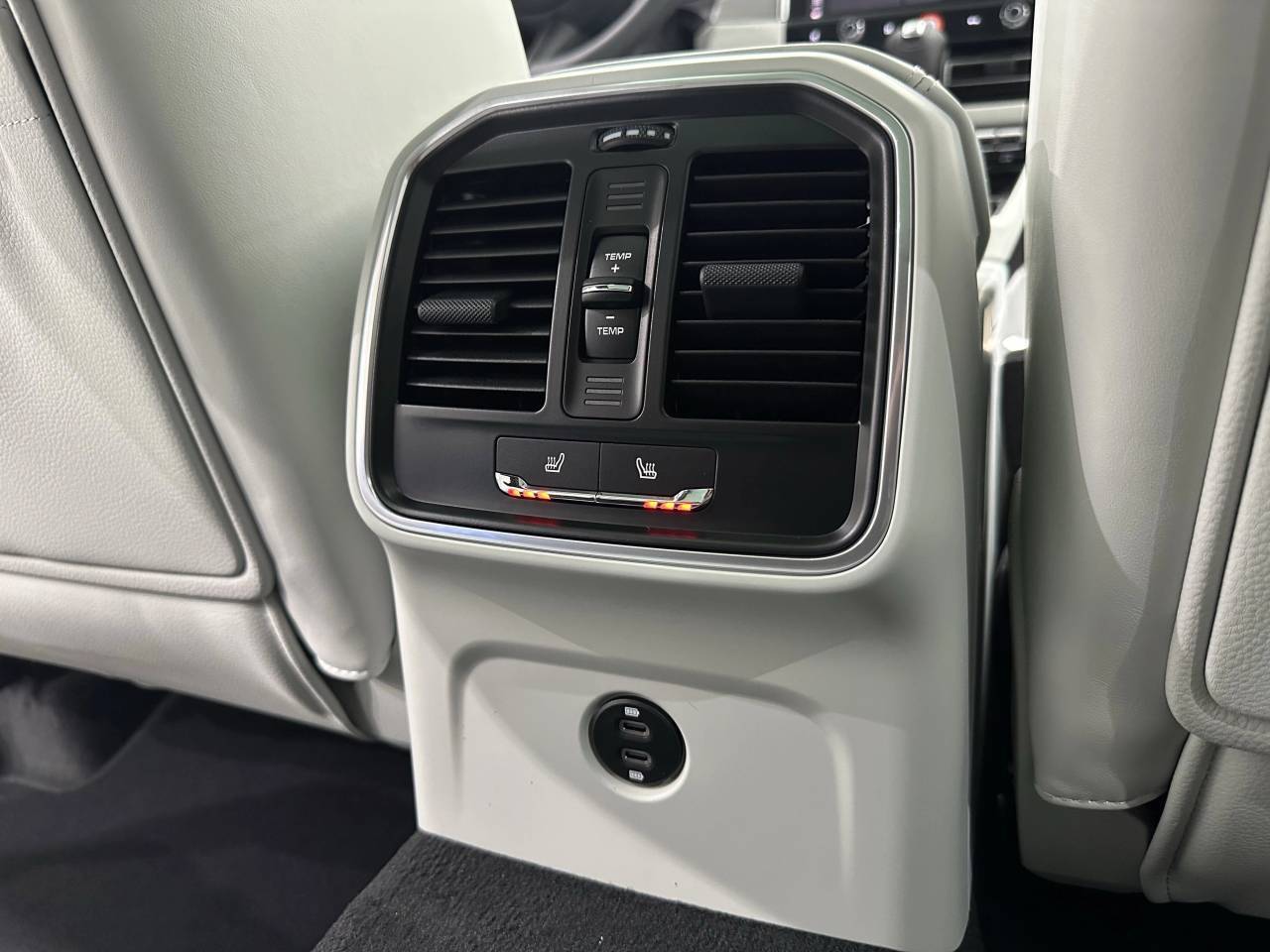 2025 Porsche Macan Newark DE