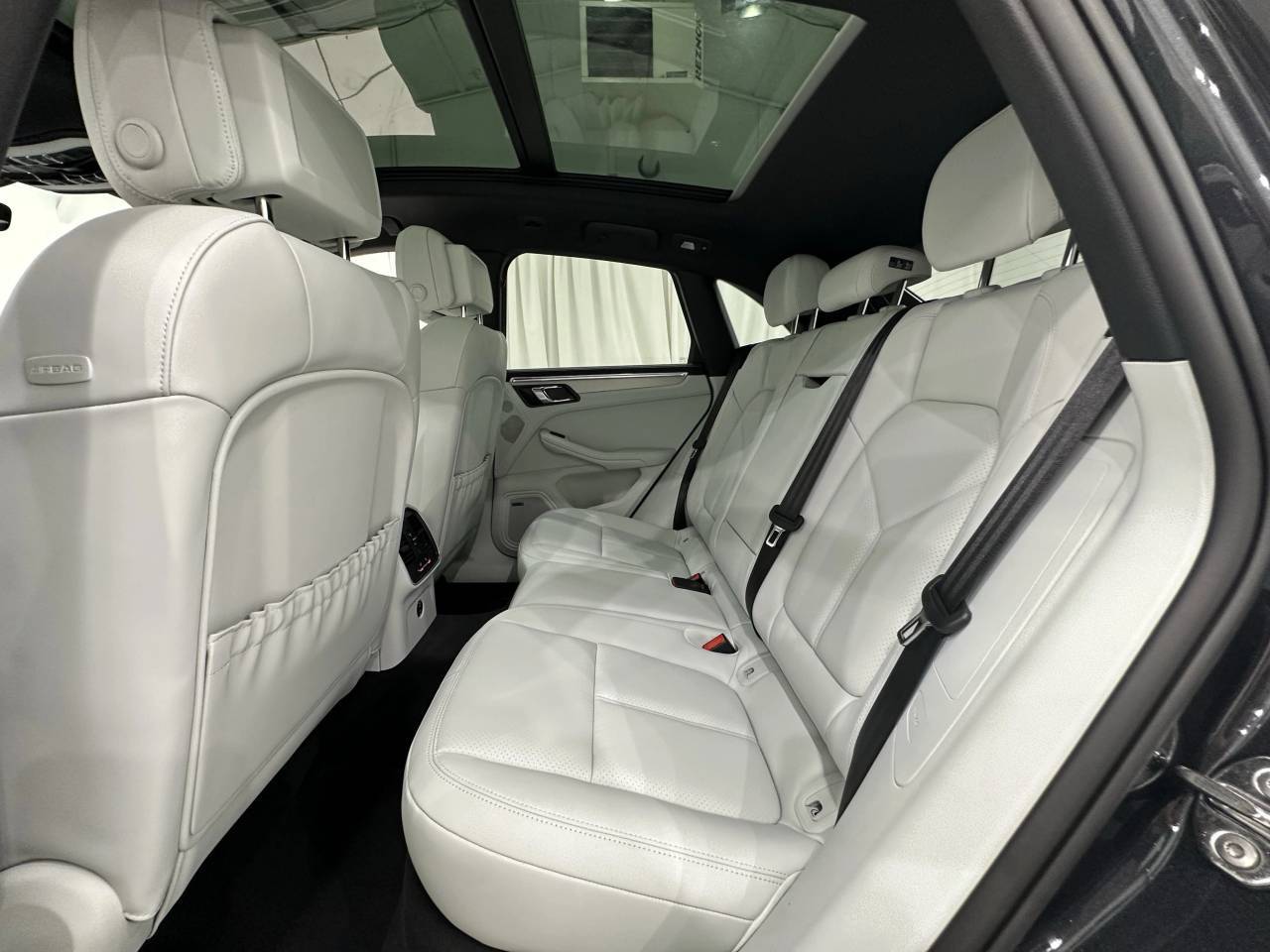 2025 Porsche Macan Newark DE