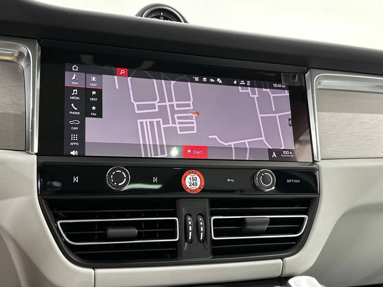 2025 Porsche Macan Newark DE