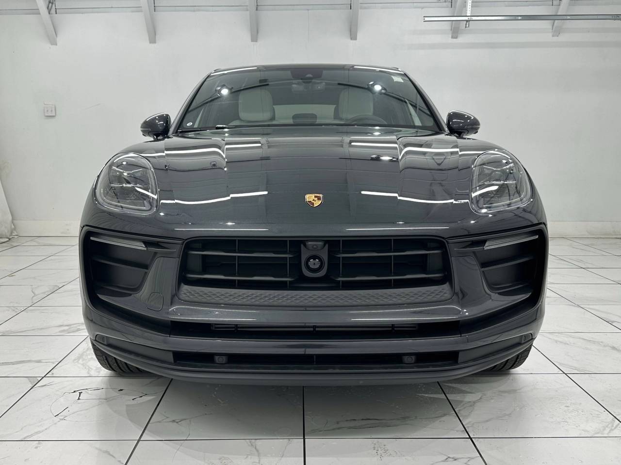 2025 Porsche Macan Newark DE