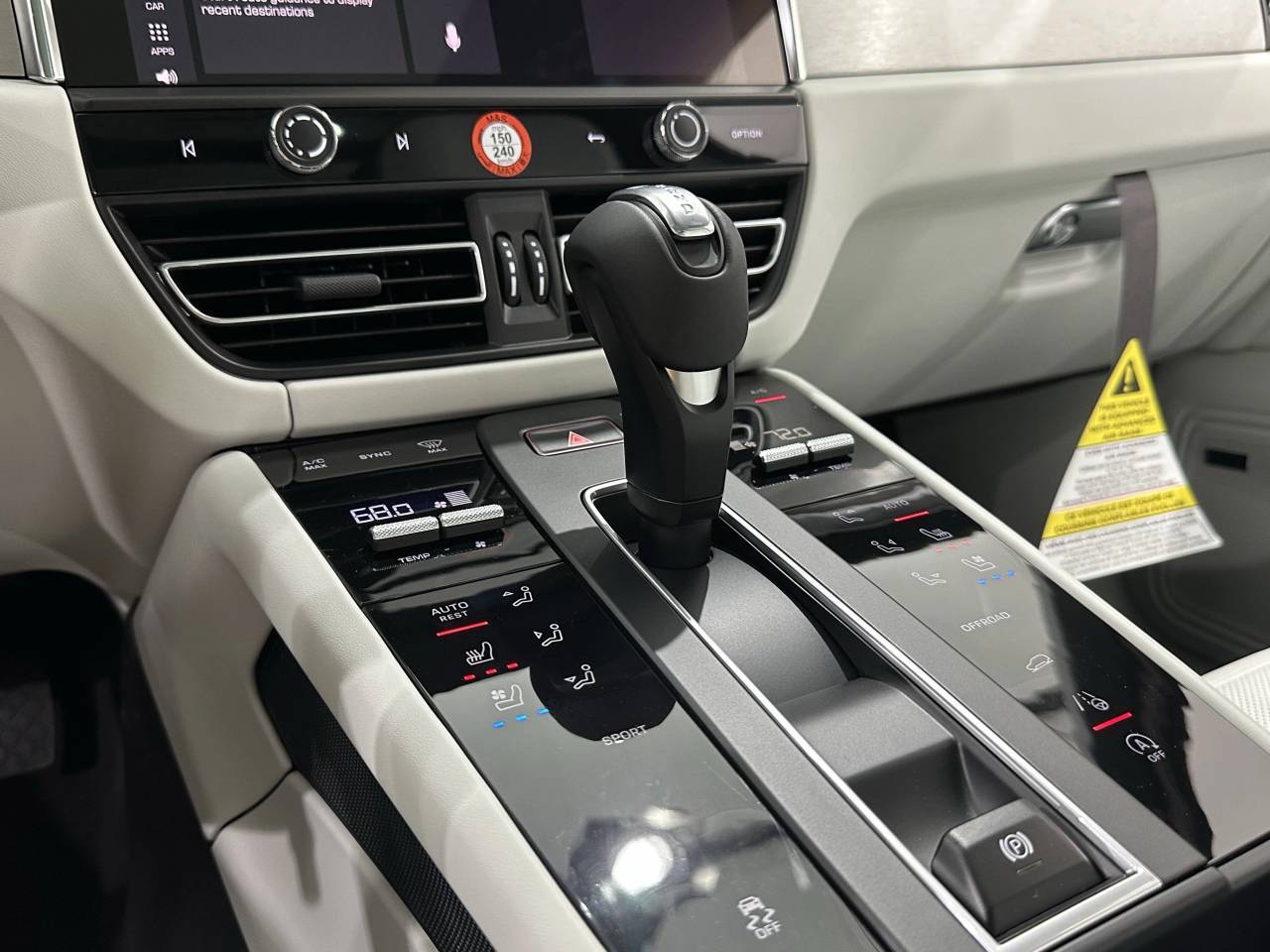 2025 Porsche Macan Newark DE