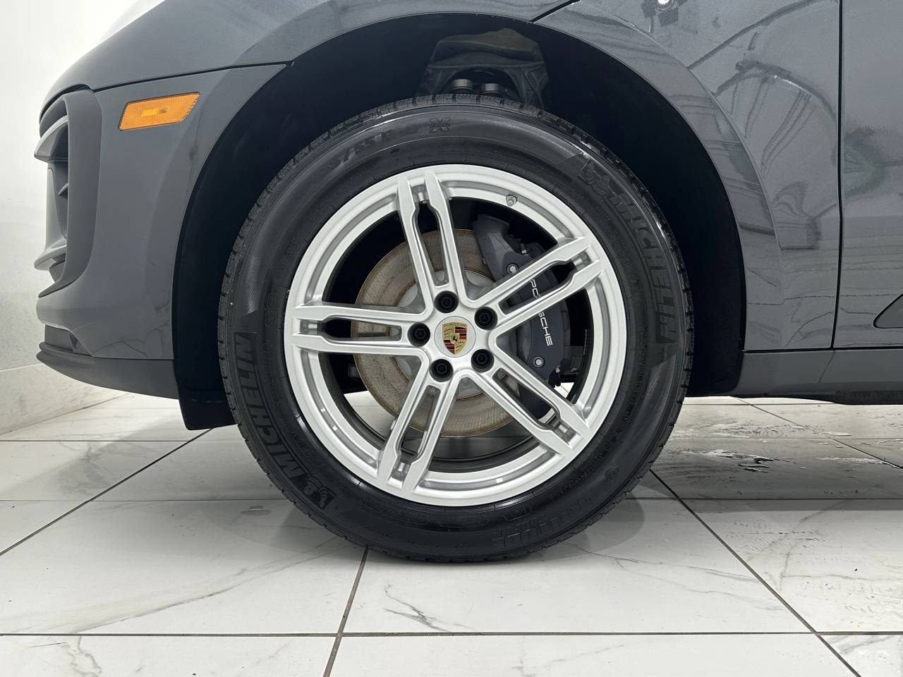 2025 Porsche Macan Newark DE