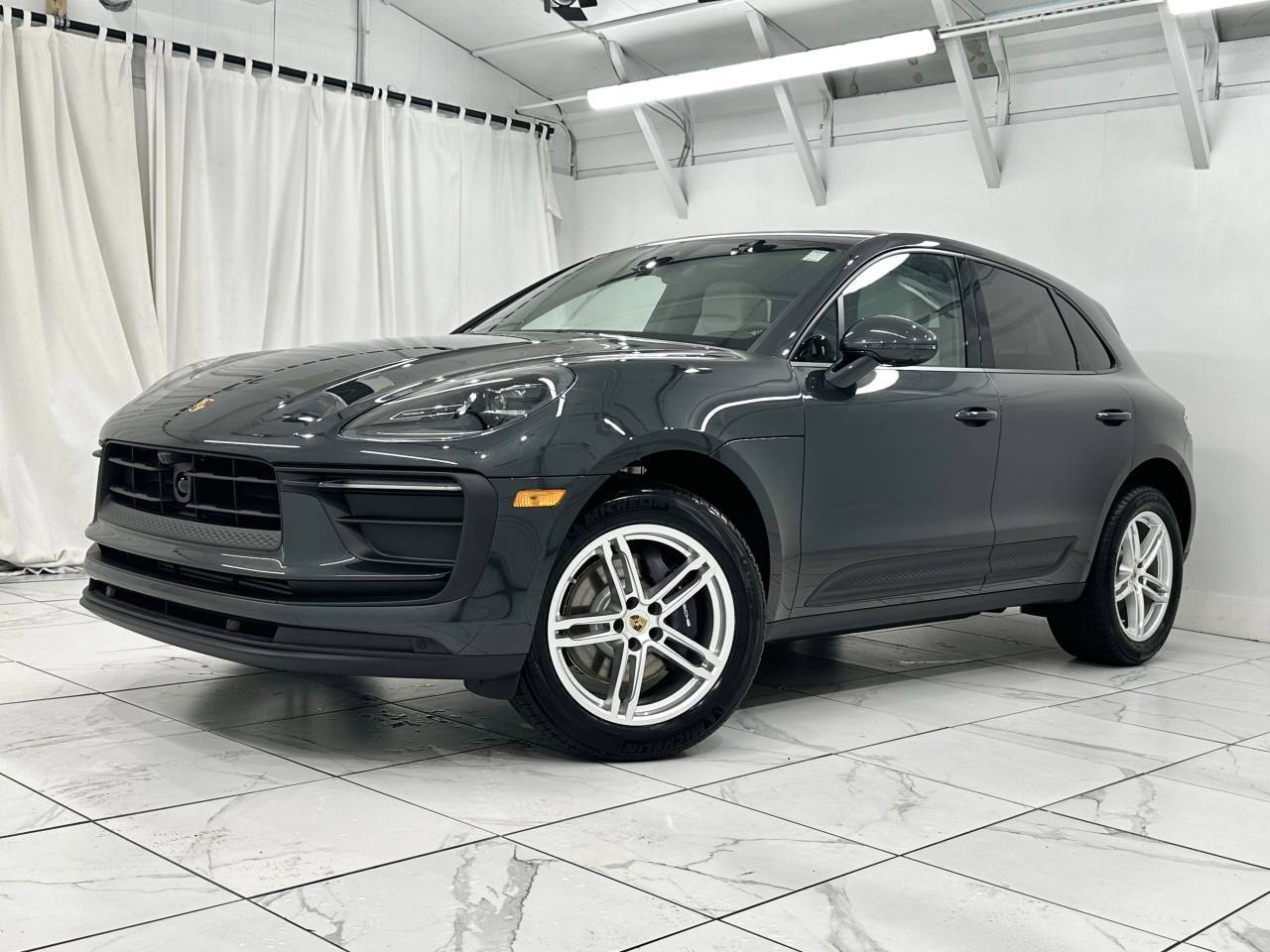 2025 Porsche Macan Newark DE