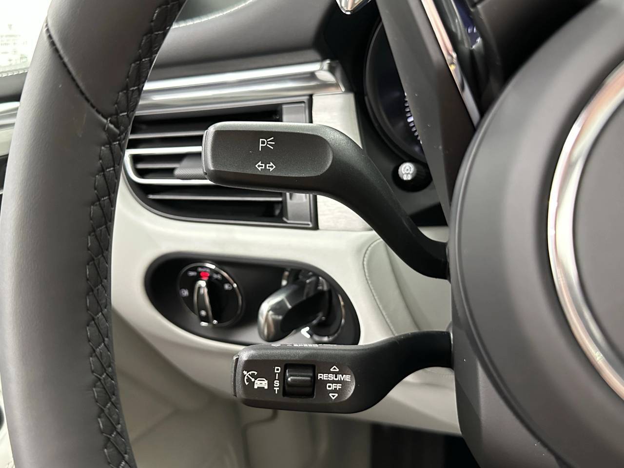 2025 Porsche Macan Newark DE