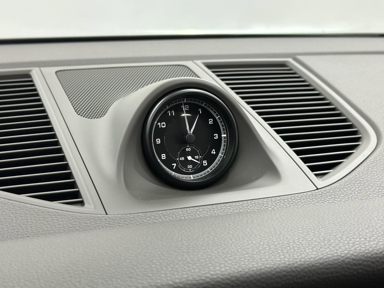 2025 Porsche Macan Newark DE