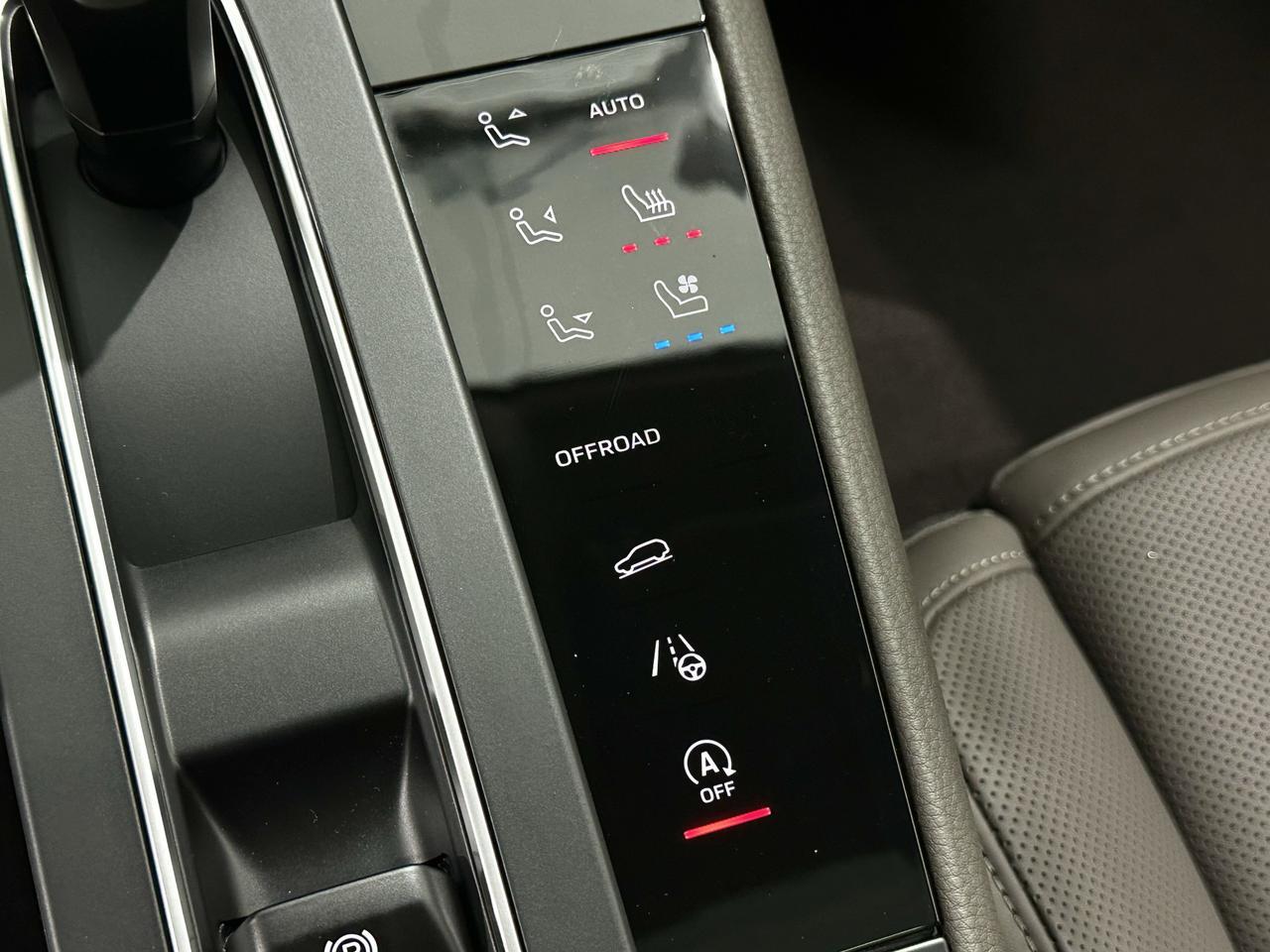 2025 Porsche Macan Newark DE