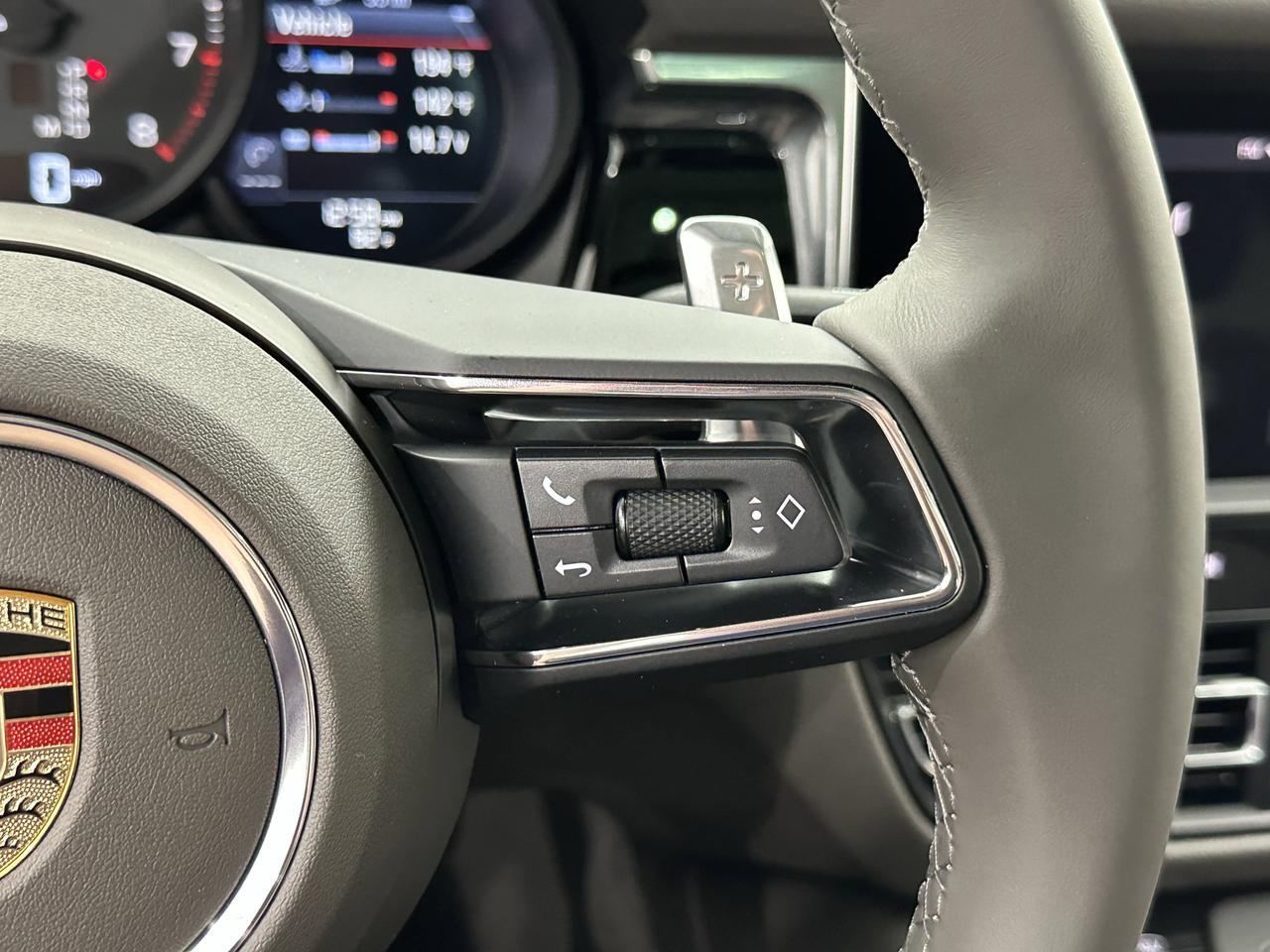 2025 Porsche Macan Newark DE