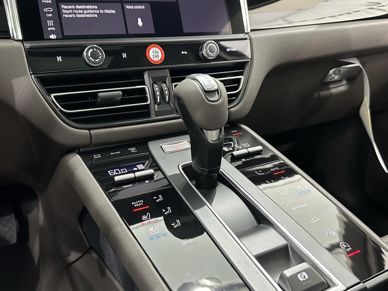 2025 Porsche Macan Newark DE