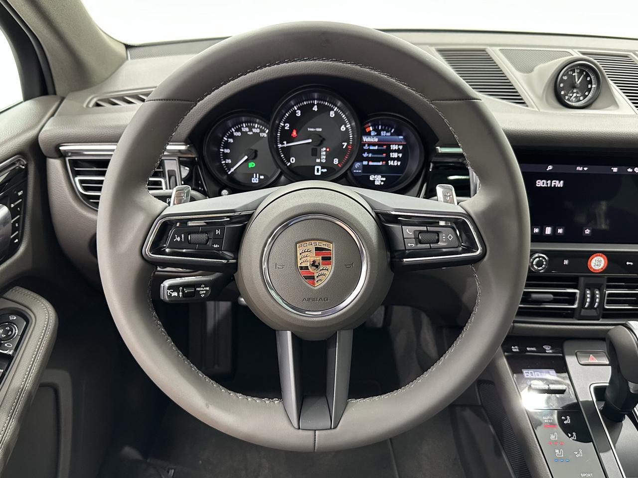 2025 Porsche Macan Newark DE